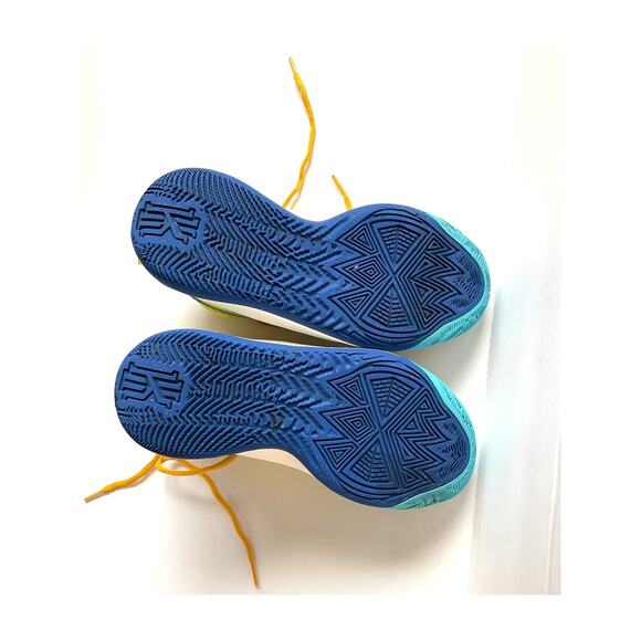 Nike Kyrie Flytrap  6 Sneakers Piece‎  Boys 5.5Y - Picture 7 of 10